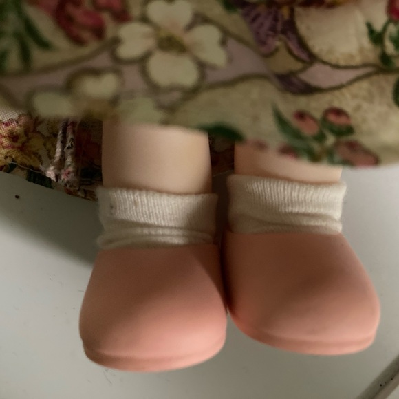 Vintage Precious Moment cute girl . April. 2000,stain on dress.
9” - Picture 3 of 7